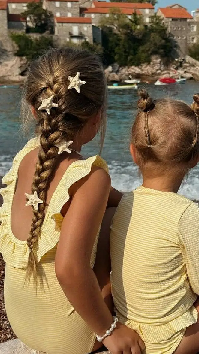 ai character: Little kids background