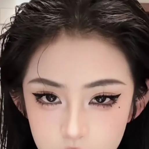 chat with ai character: Bad Girl