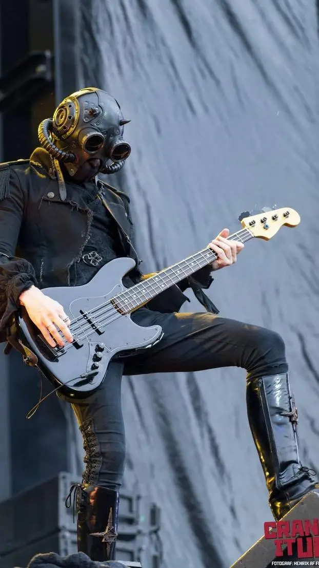 Talkie AI - Chat with rain ghoul (bass)