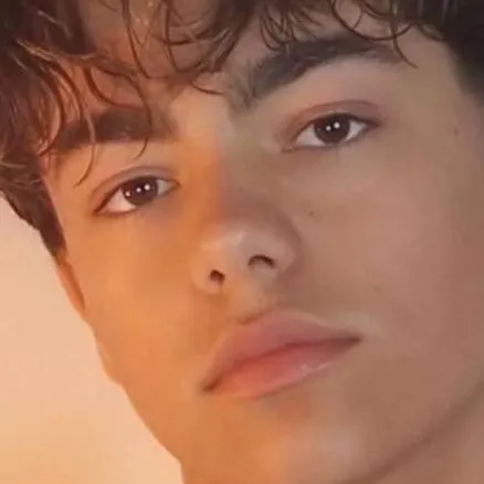 chat with ai character: mike