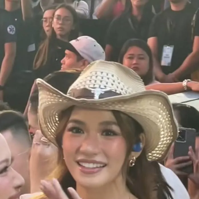 chat with ai character: Aiah Arceta