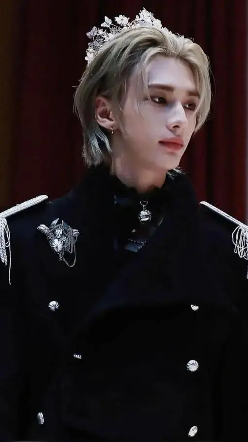 Talkie AI - Chat with Prince Hyunjin