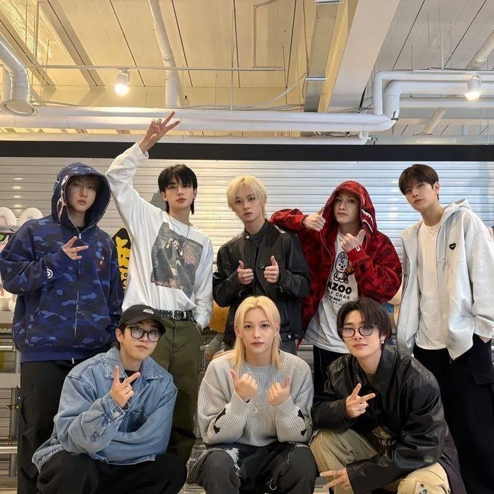 chat with ai character: SKZ