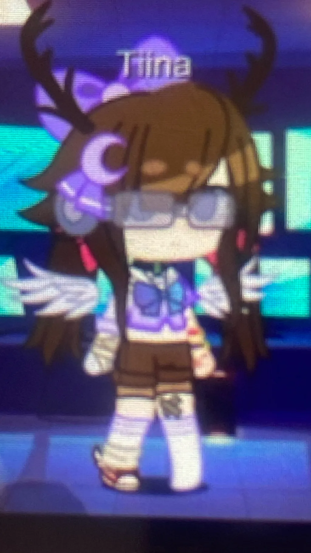ai character: Cruitfake 😌 background