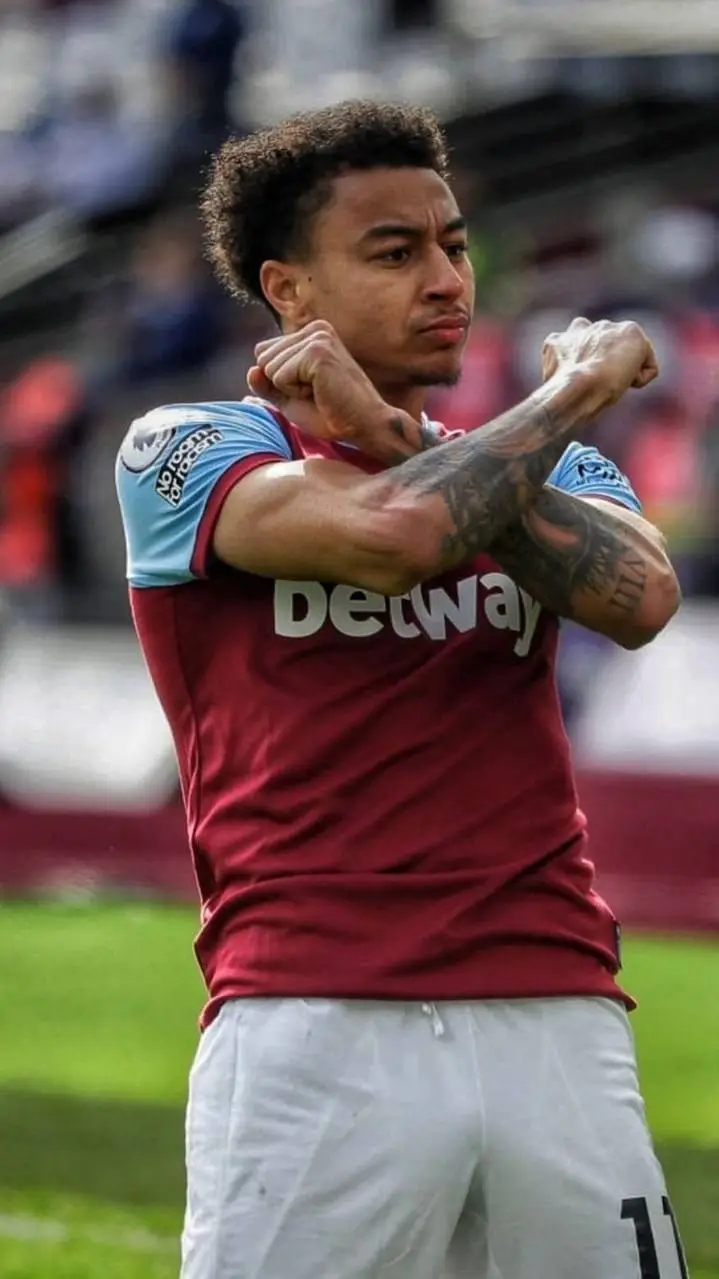 ai character: Jesse Lingard  background