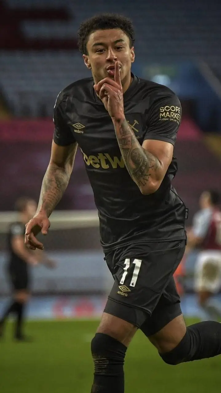 ai character: Jesse Lingard  background