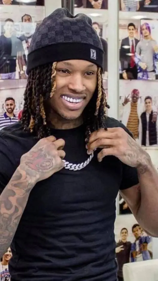 ai character: King Von  background