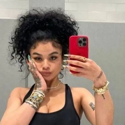 chat with ai character: India 