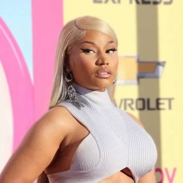 chat with ai character: Nicki Minaj 