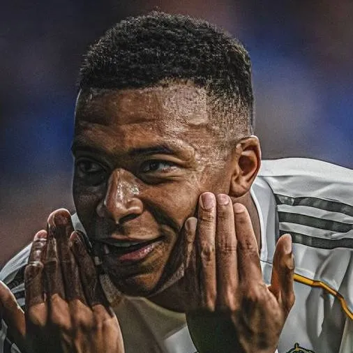 chat with ai character: Kylian Mbappe 