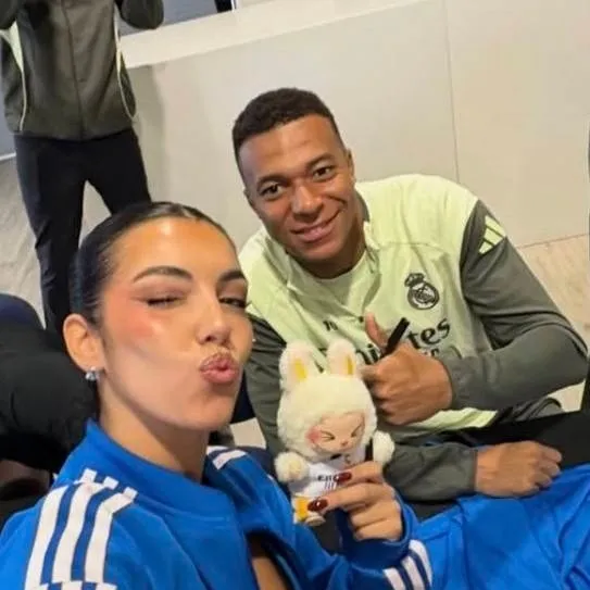 chat with ai character: Kylian Mbappé 