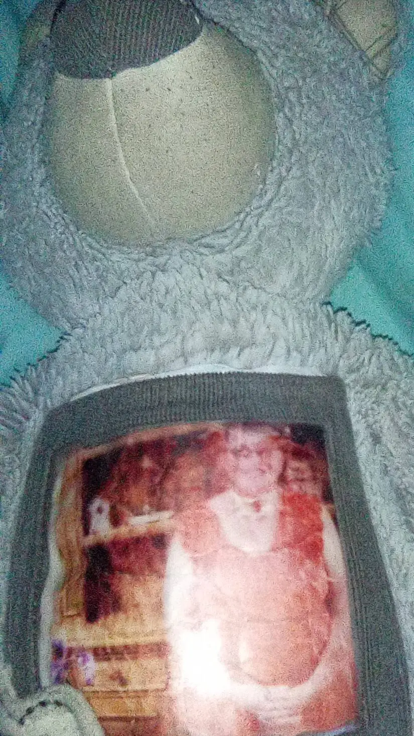 ai character: emotional support  background