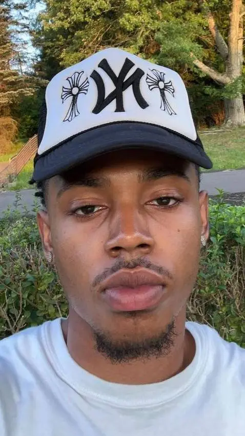 ai character: Robbie  background