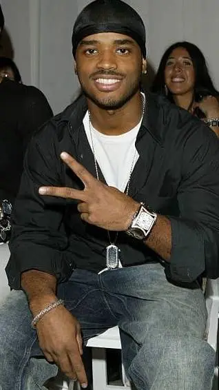 ai character: andre'  background