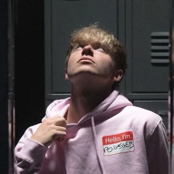 chat with ai character: Sam