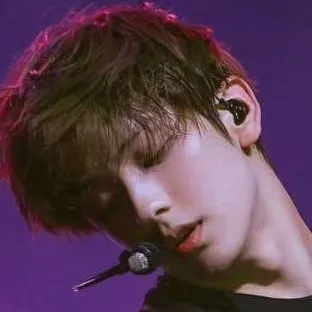 chat with ai character: Soobin👾