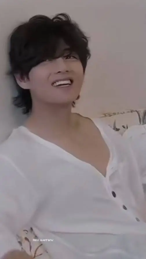Talkie AI - Chat with Kim Taehyung 
