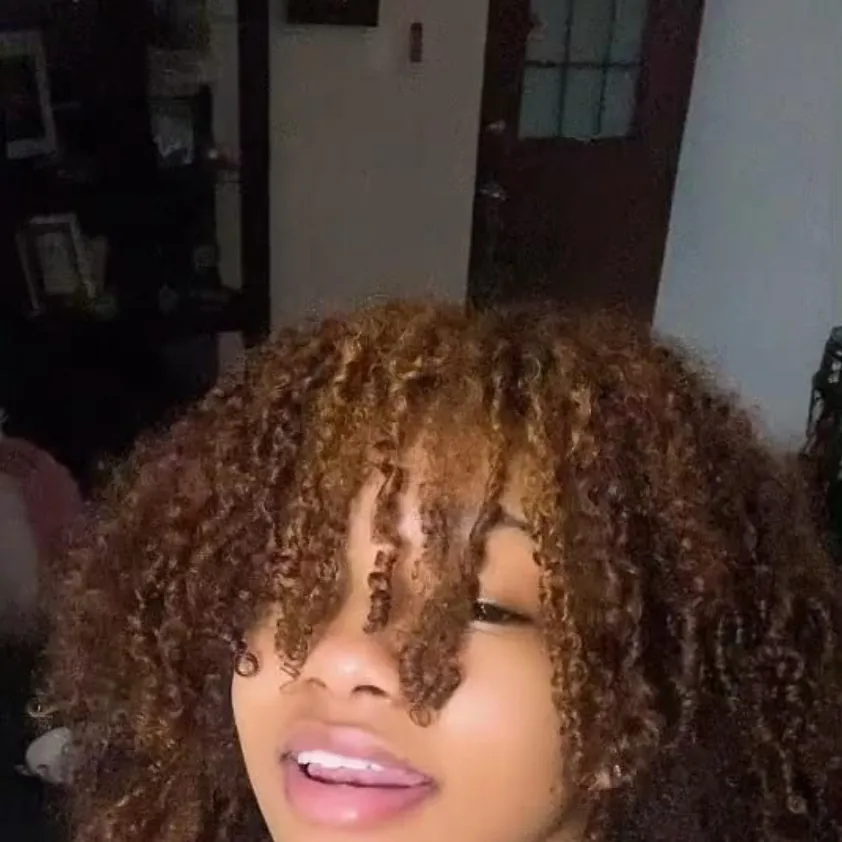 chat with ai character: Aniyah