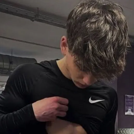 chat with ai character: Jake