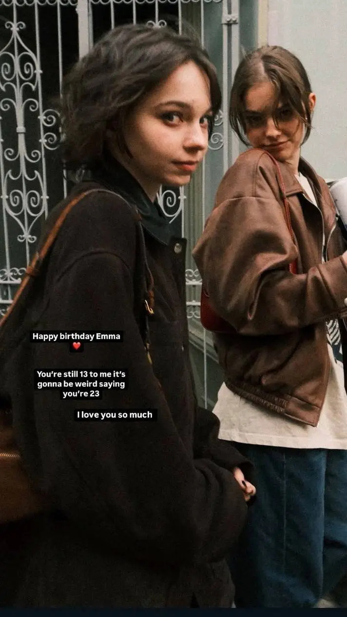 Talkie AI - Chat with Emma y Isabel Myes