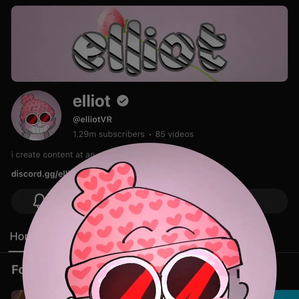 chat with ai character: Elliotvr 