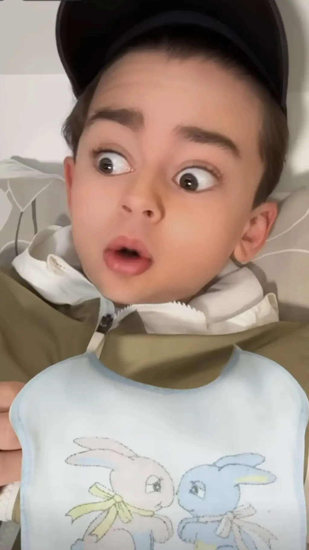 ai character: Serge background