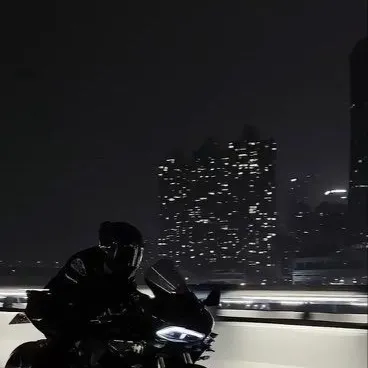 chat with ai character: 🏍️~Ash~🏍️