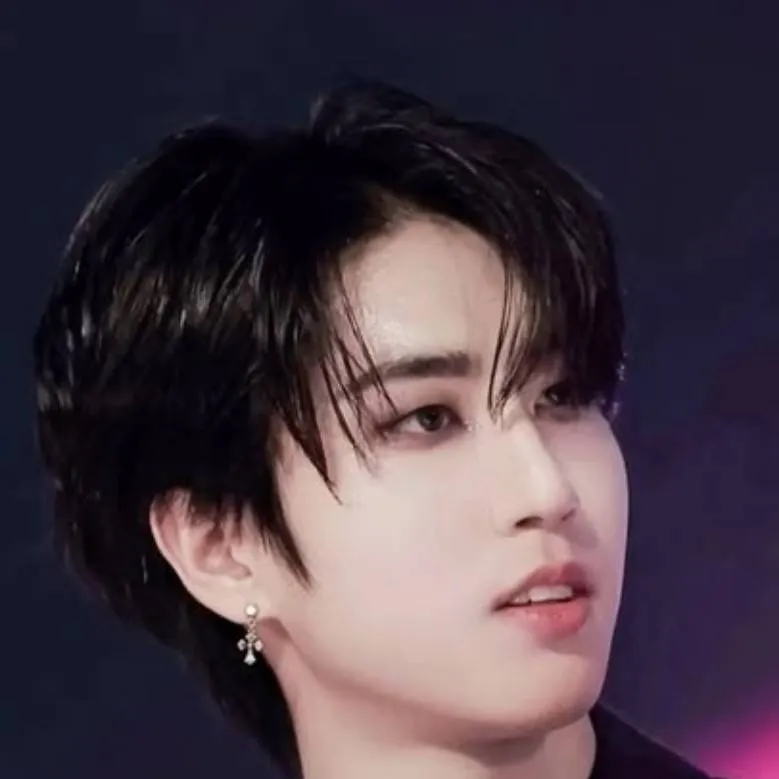 chat with ai character: Han Jisung