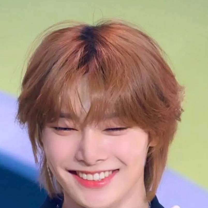 chat with ai character: yang jeongin/I.N