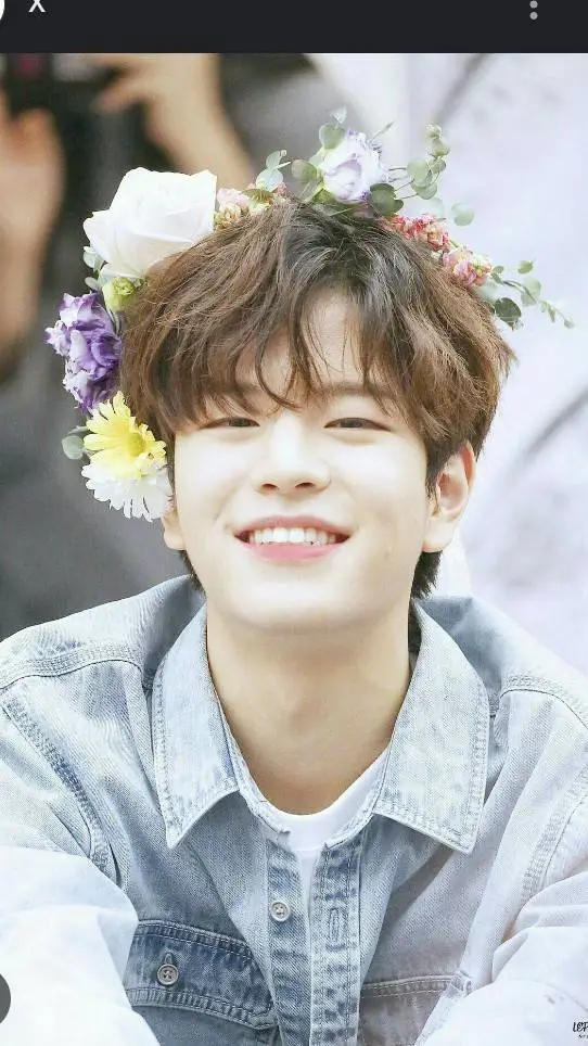 ai character: seungmin  background