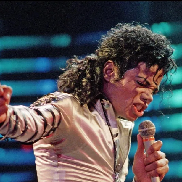chat with ai character: Michael Jackson 