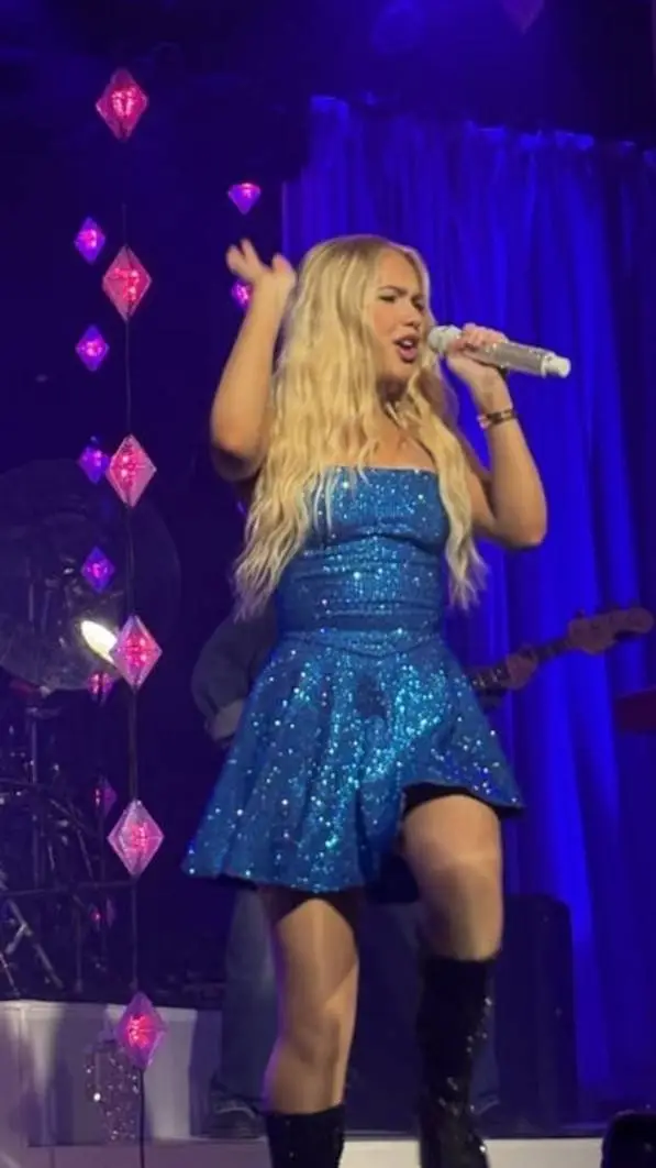 ai character: stars align tour!🌟 background