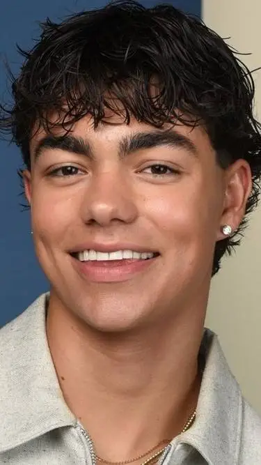 ai character: Malachi  background