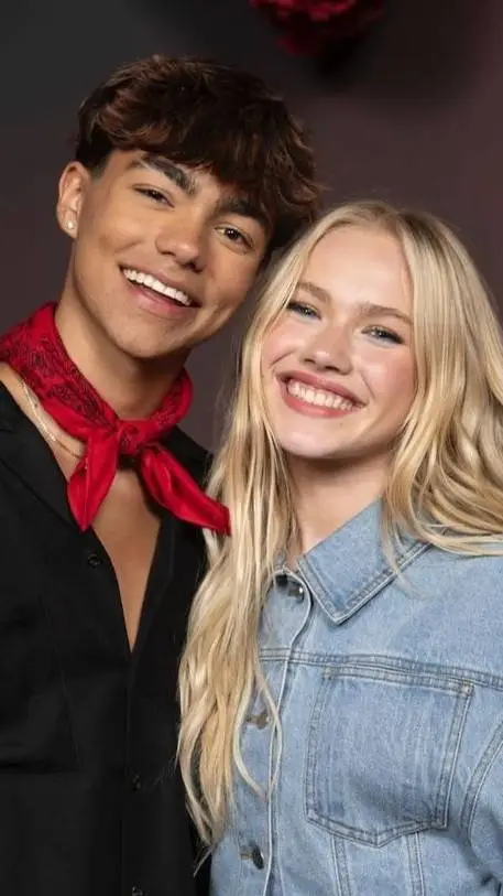 ai character: Malachi and freya🌠 background