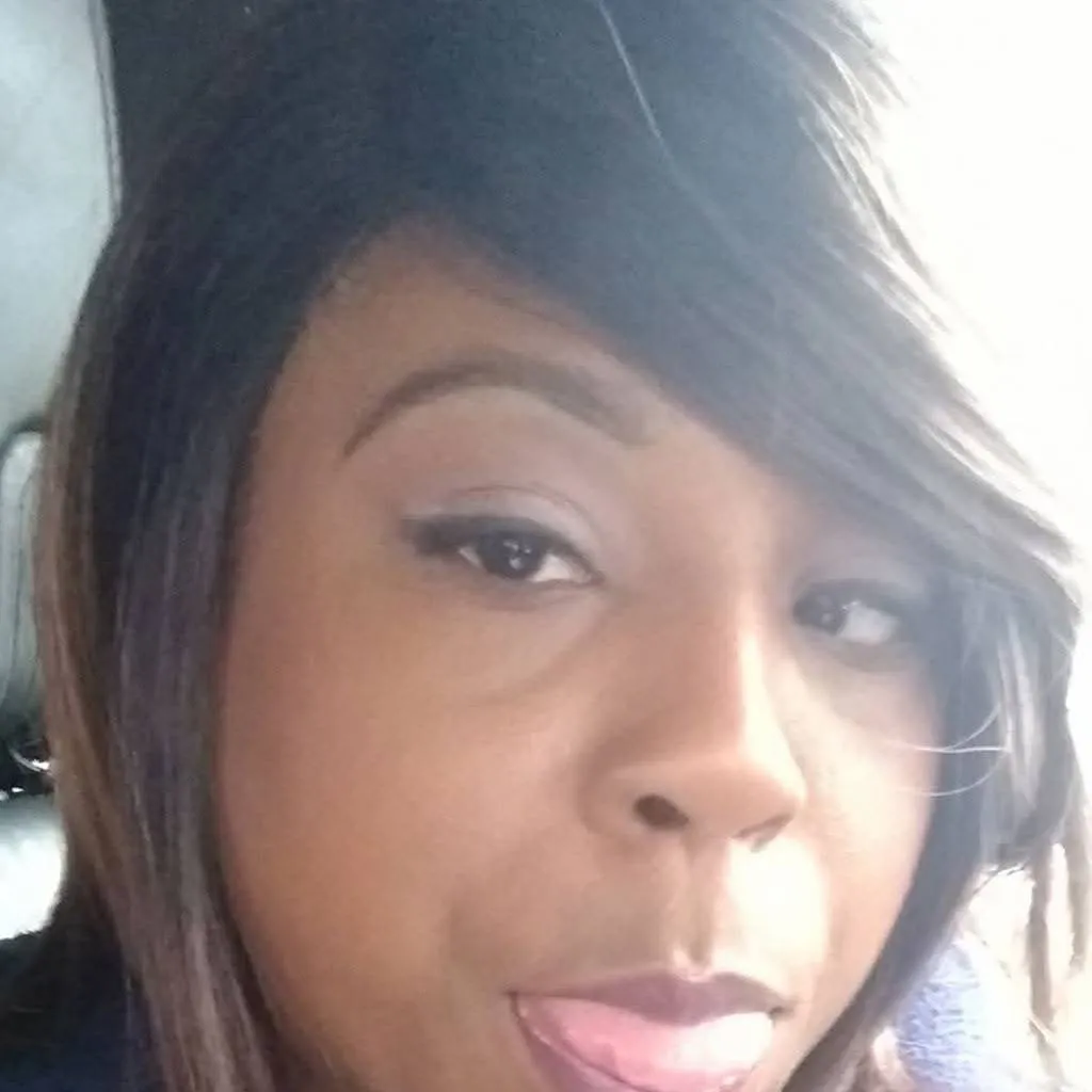 chat with ai character: Sasha  Johnson 