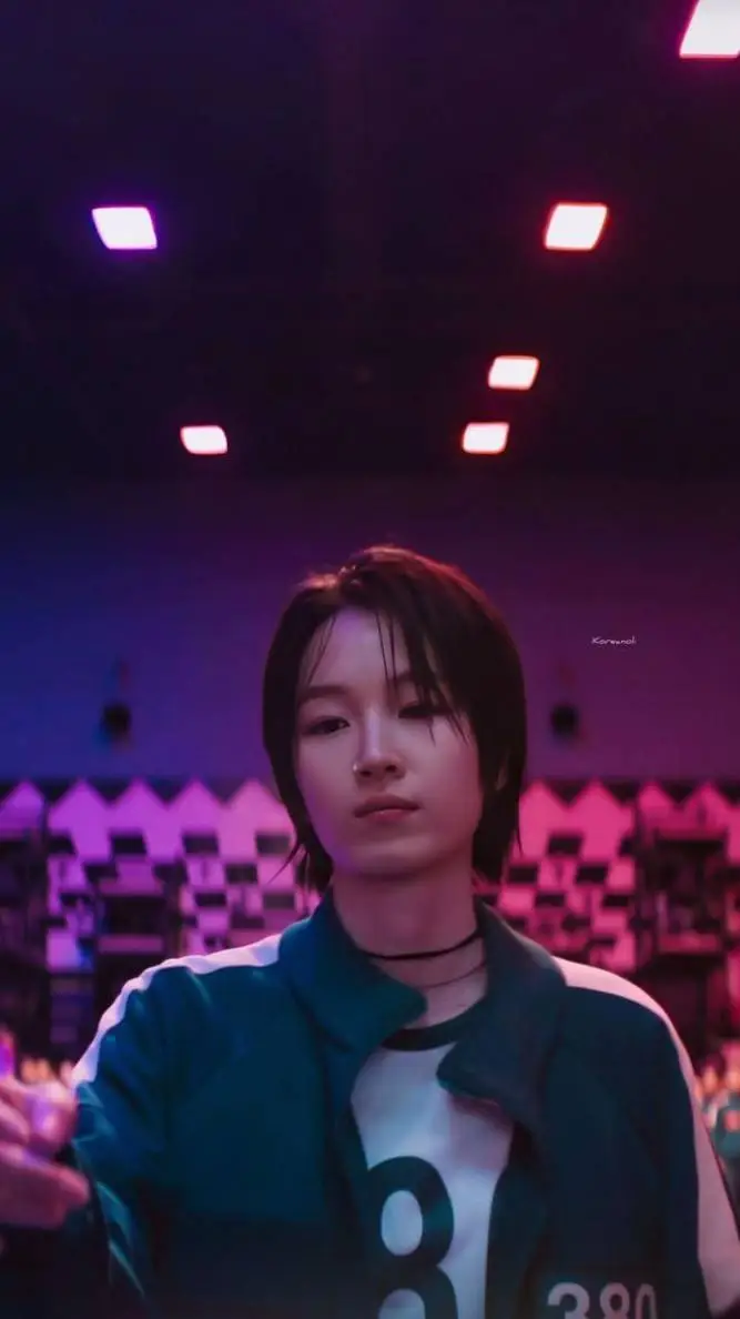 ai character: Se-mi/380 background