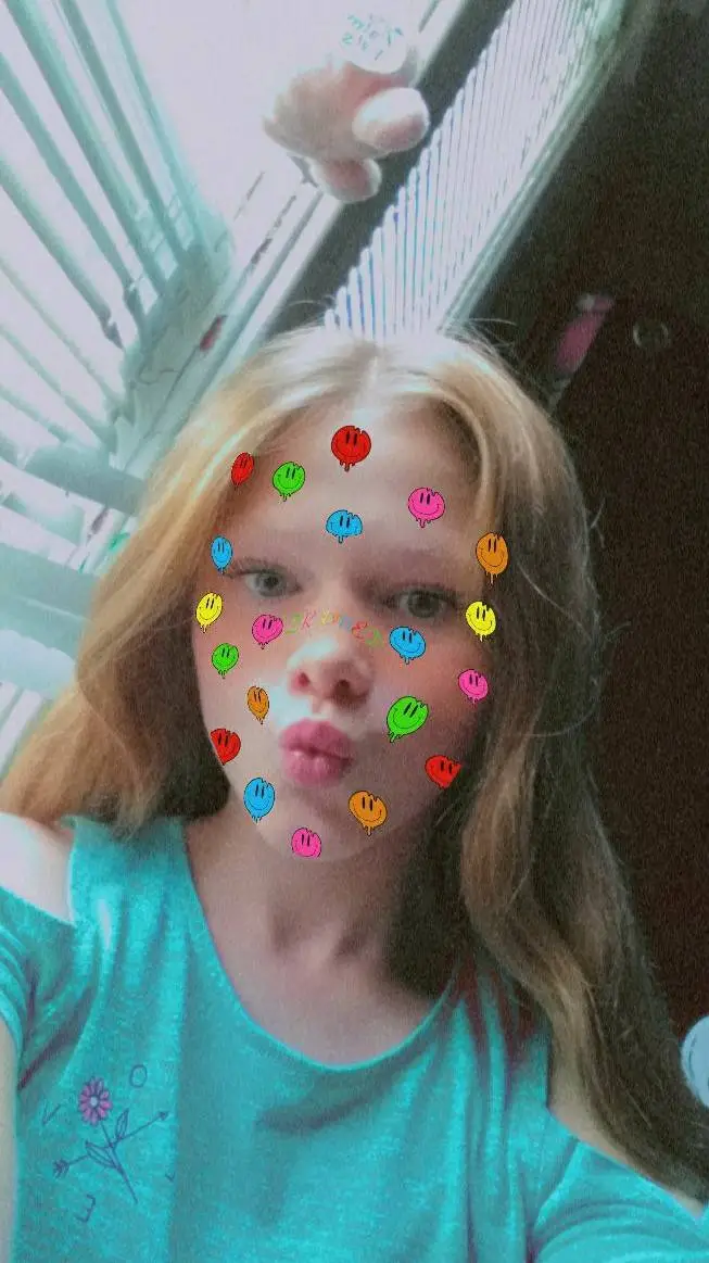 ai character: Chloe  background