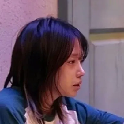 chat with ai character: Jun hee