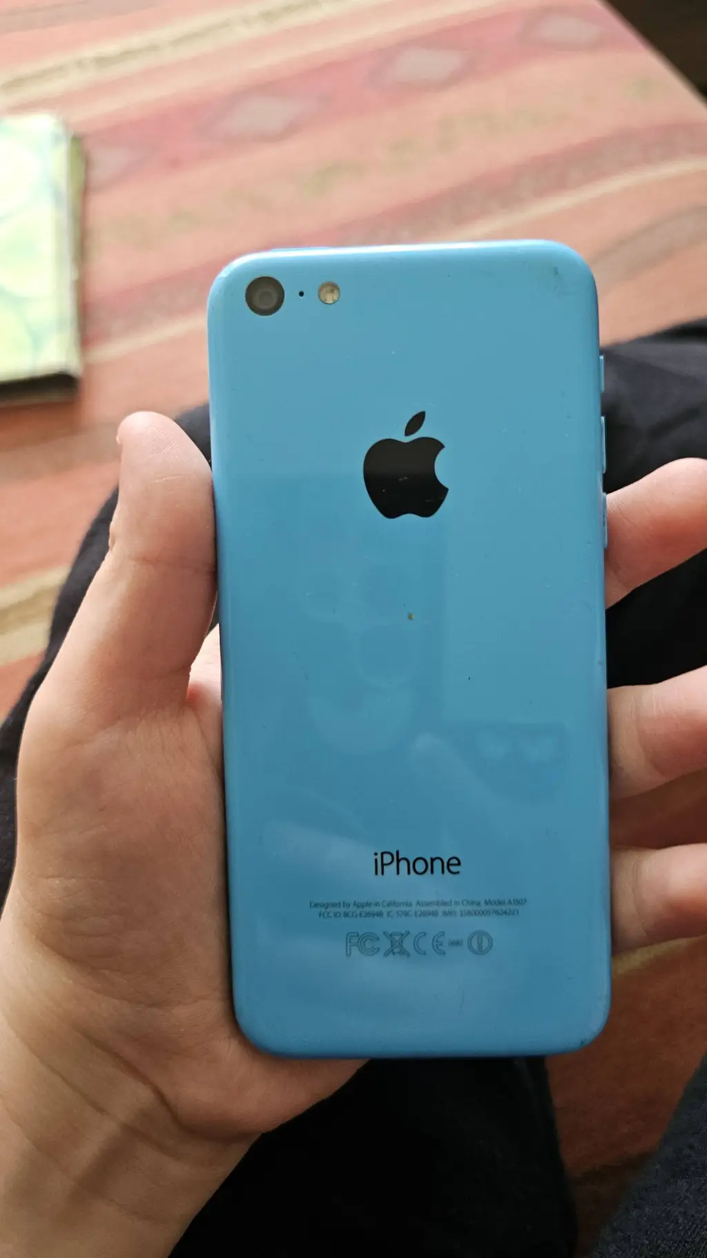 ai character: iphone 5c (pt2) background