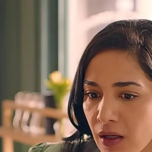 chat with ai character: banco Azteca 