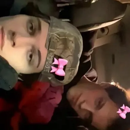 chat with ai character: Older brothers 