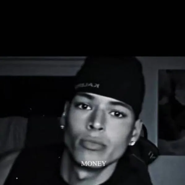 chat with ai character: °~•Marlon•~°