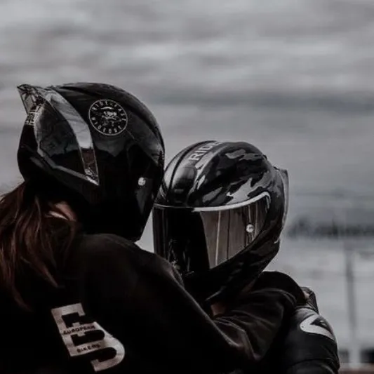 chat with ai character: Biker couple