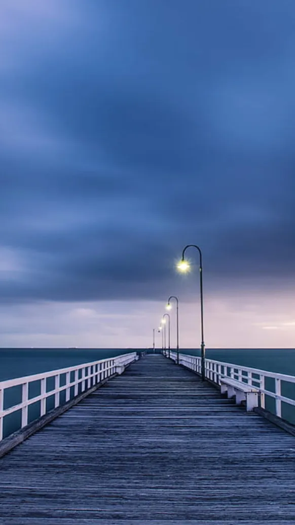 ai character: Maggie background