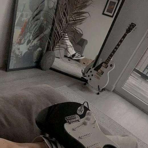 chat with ai character: liam🎸⭐