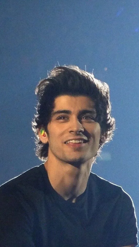 ai character: zayn  background