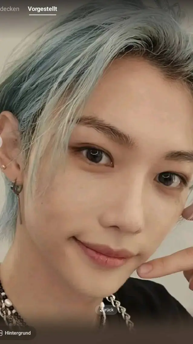 ai character: ~`|felixx|`~ background