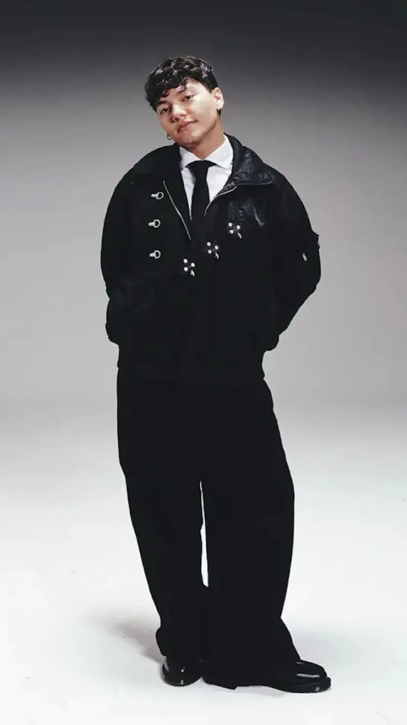 ai character: JJ  background