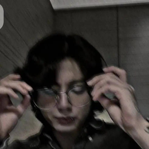 chat with ai character: jk and u