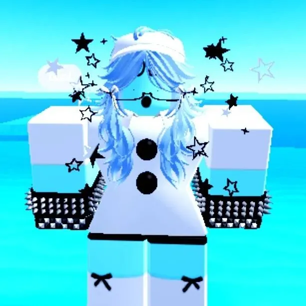 chat with ai character: 👻connie👻